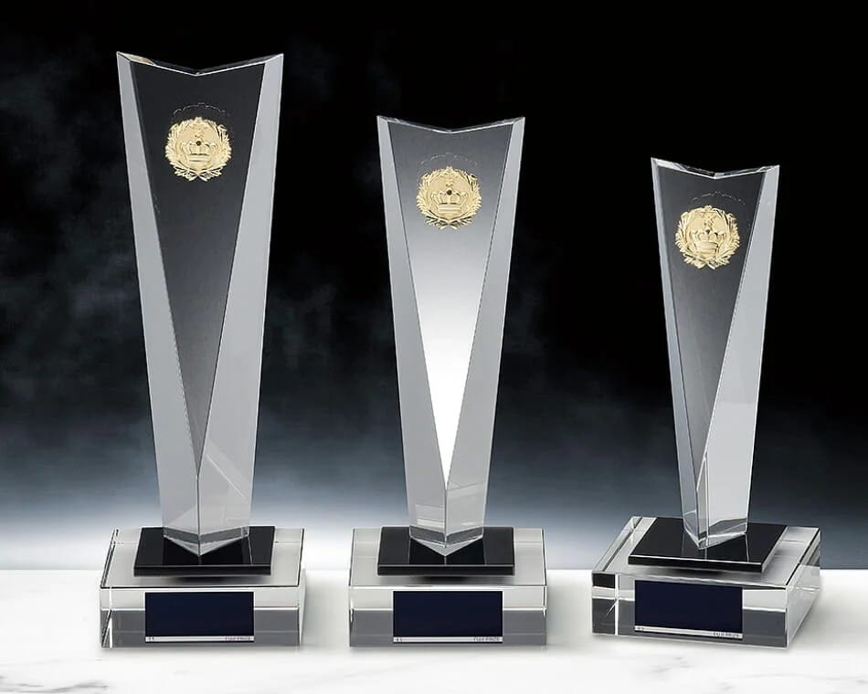 王冠レリーフトロフィー：KT-2067